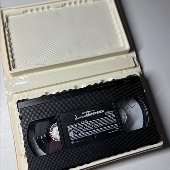 James and the Giant Peach (VHS, 1996) A Walt Disney Animated Masterpiece Film - Picture 6 of 8